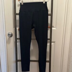 Yoghew Black High-Waisted Leggings